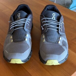 On Running Men's Athletic Shoes in Gray with Yellow Accent